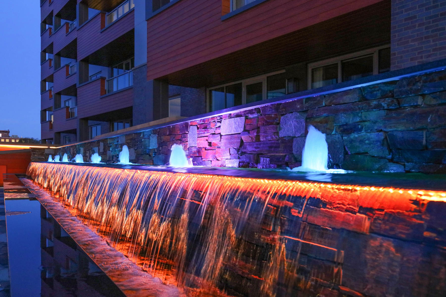 365-ocean-pool-fountain-night